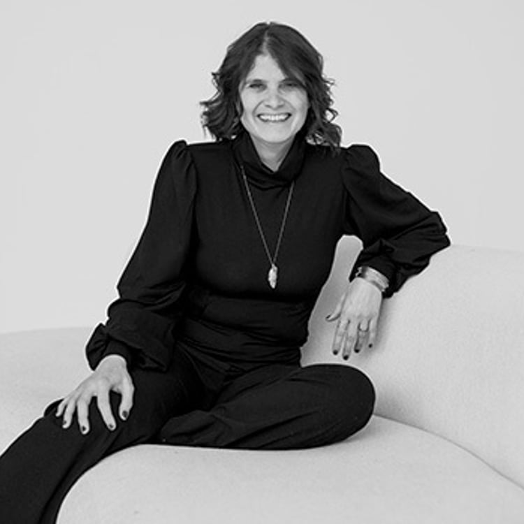 Cristina Naan