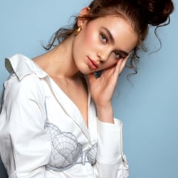 Foto: Marina Schneider-Moog, Make-up/ Hair: Isabella Kirchner, Styling: Liliane La Torre, Model: Liv Jäger