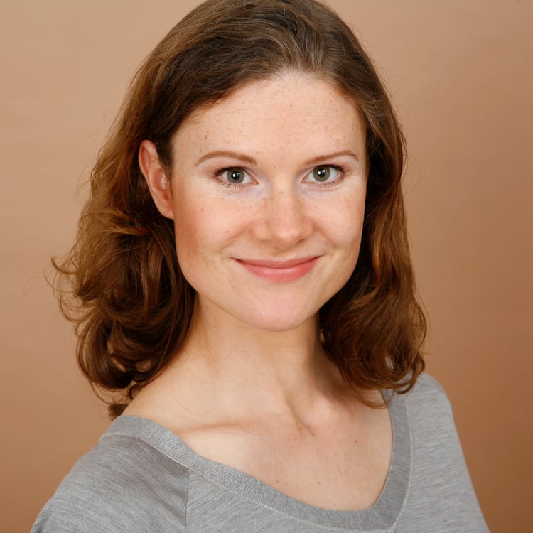 Caroline Davis Pesarese