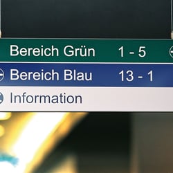 Beiersdorf AG Hamburg: Deckenschild