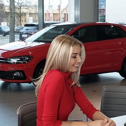 Maske für Ex Mrs. Germany Soraya für VW Werbespot