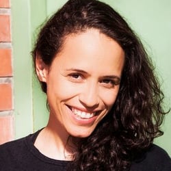 Joyce Muniz