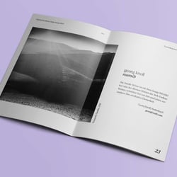 Katalog für die Ausstellung FREE von FREELENS im Haus am Dom, Frankfurt.
