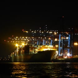 Beladen bei Nacht