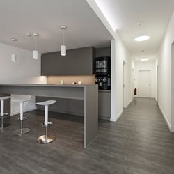 Still / Interior