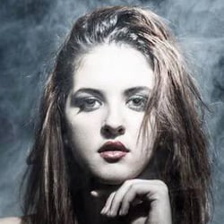 Buse Bung Portrait