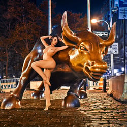 Nude in Public of New York – charging bull