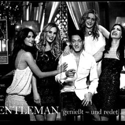 Exclusives Shooting mit Fußballstar Mesut Özil  Die Models Models Sabrina (links), Jasmin Simone (2. v. links) und Erin (ganz r