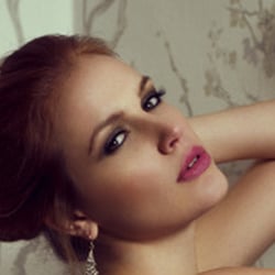 Make Up &  Hair:  Anna Tsoulcha Fotograf: Krystina Woldanowski
