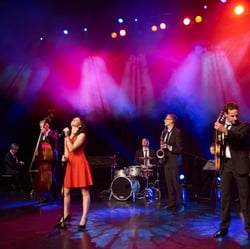 Sängerin mit Band in Berlin