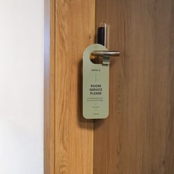 Türanhänger – Motel Q
