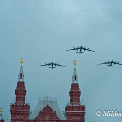Air Force U-Boot-Flugzeuge Tu-142 über den Roten Platz.