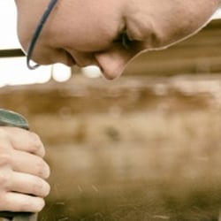 Bootbauer. Detailarbeit