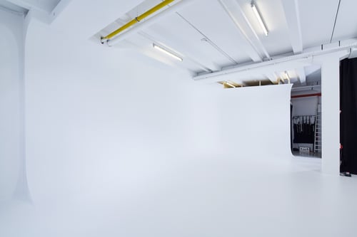 Rotwand Studio – Mietstudio – Fotostudio – Filmstudio