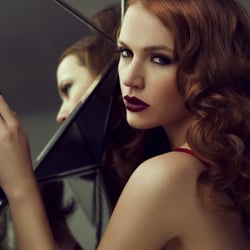 Make Up &  Hair:  Anna Tsoulcha Fotograf: Krystina Woldanowski
