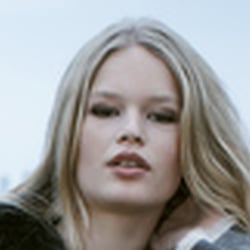 ANNA EWERS