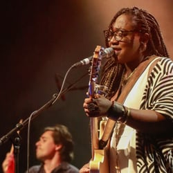 Mélissa Laveaux, Hannover