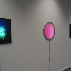 Objekte „Photonic Nebulae“ und „Fenster zur 5. Dimension“