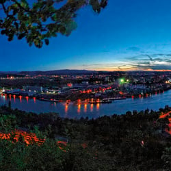 Blick  vom Grenzacher Hornfelsen Richtung Basel und Birsfelden
