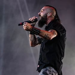 2023−08−18 10 Killswitch Engage-21
