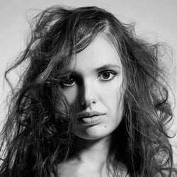 dishevelled | Model: Tanja | HMA: Artist Nadie | Photographer: Andreas Bübl