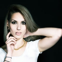 Smokey Eyes / Nude Lips
