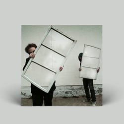 Lew-Won & defoos „Sich hinter Glas verstecken“ Album Artwork