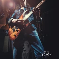 Werbefotografie für verschiedene Gitarren mit Reinhard Kruska