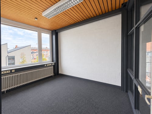 Drei eigene Büros bei VNCY in Bremen mit Meetingraum: Foto 4
