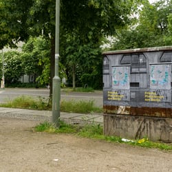 „Frische Plakatkunst“ (Ausstellungsplakat für die Freiluftgalerie, 2017)