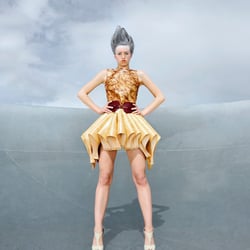 Hair & Make Up: Melanie Isenberg | Photography: Roman Weis | Dress: Kristine Simin