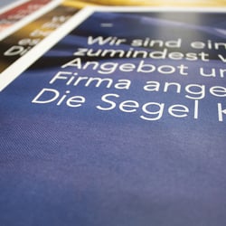 Detail Plakate