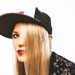 portrait-justine-ina-2508-neu