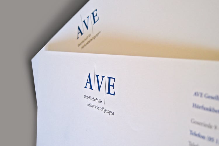 Logo AVE