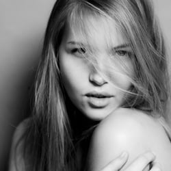Make Up: Anna Tsoulcha Fotograf: Patrizia Doubek