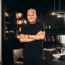 Portrait im Showroom – Port1
