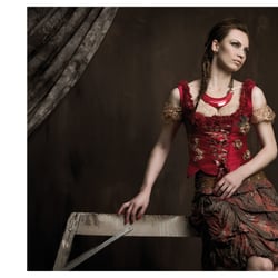 Konzeption und Gestaltung Broschüre für das Modelabel Shanty Dirndl Couture