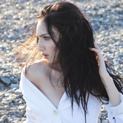 Strand. Die perfekte Frau – stark und sinnlich.