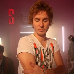 Fotografie/Band ll dreht Video