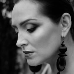 Strand. Die perfekte Frau – stark und sinnlich.