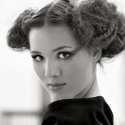 MARA – funky Style – MakeUp artists: Mo Vidal