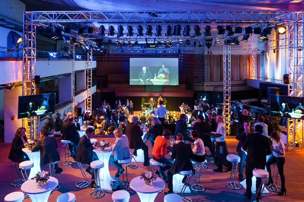 Event mit Stehdinner