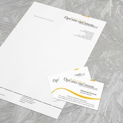 Rechnungsbogen und Visitenkarten für ein Handelsunternehmen