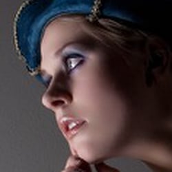 Model Merrily im Studio