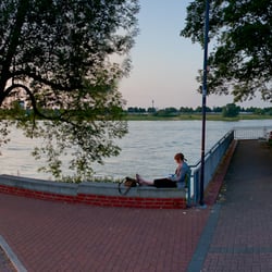 Neuss
