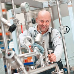 IMAGE – Mitarbeiterportrait in der Produktion