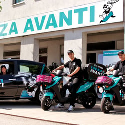 PIZZA AVANTI : Fuhrpark mit  Logo-Relaunch