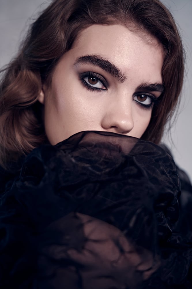 hotography and Reouch: Tavinho Costa Make-up Artistin: Marleen Riemen Styling und Produktion: Carina Musitowski