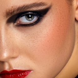 dramatic black liner