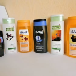 Rossmann Kosmetikprodukte, designt mit meinen Illustrationen (www.rossmann.de/meindesign) 2